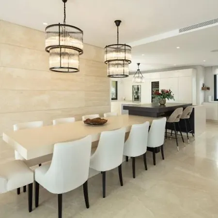 Luxury Contemporary With Panoramic Views