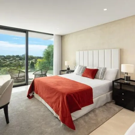 Luxury Contemporary With Panoramic Views *